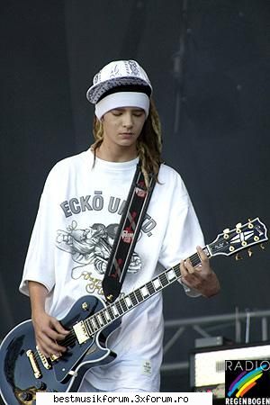 tooooooommmmmmmmmm - dap...e prea obsedat sexual creca dak ar avea - Tokio hotel